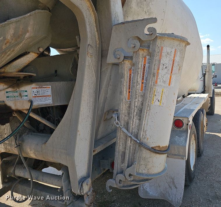 image for item DQ1087 1993 Mack RD960S  ready mix truck