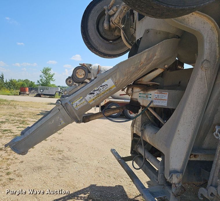 image for item DQ1087 1993 Mack RD960S  ready mix truck