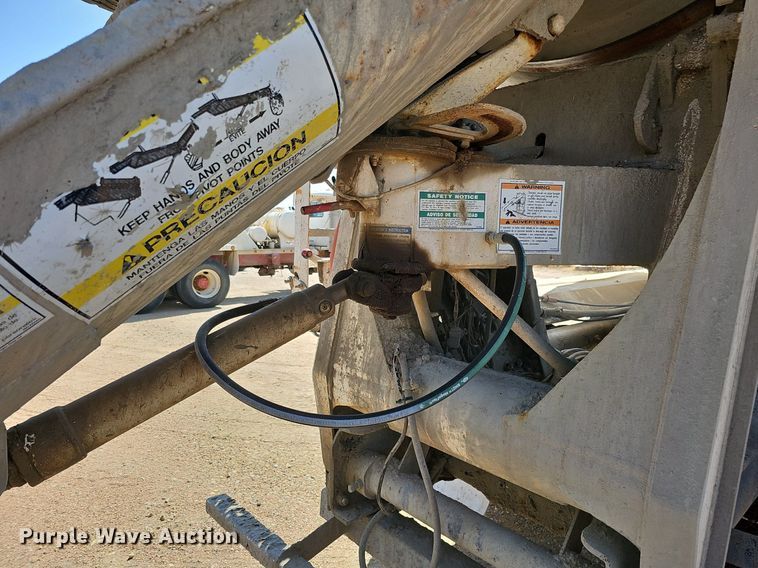 image for item DQ1087 1993 Mack RD960S  ready mix truck