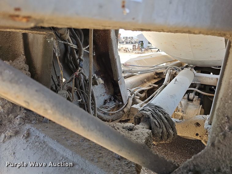 image for item DQ1087 1993 Mack RD960S  ready mix truck