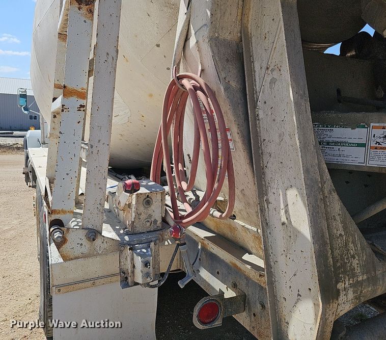 image for item DQ1087 1993 Mack RD960S  ready mix truck