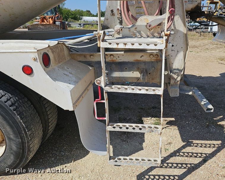 image for item DQ1087 1993 Mack RD960S  ready mix truck
