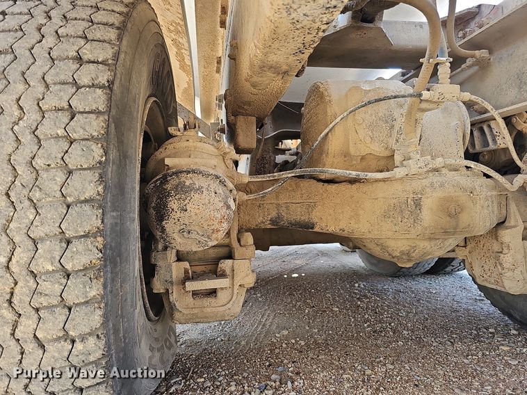 image for item DQ1087 1993 Mack RD960S  ready mix truck