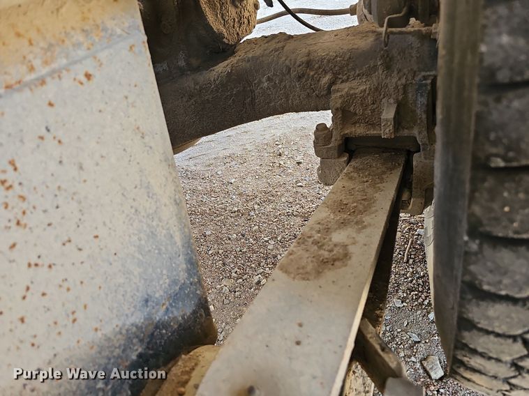 image for item DQ1087 1993 Mack RD960S  ready mix truck