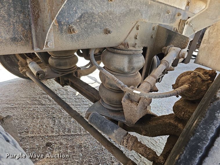 image for item DQ1087 1993 Mack RD960S  ready mix truck