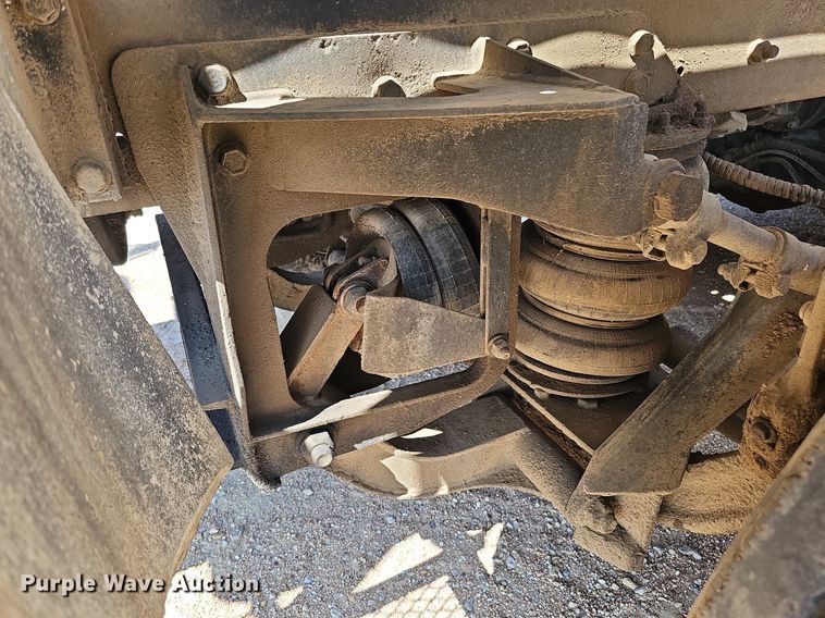 image for item DQ1087 1993 Mack RD960S  ready mix truck