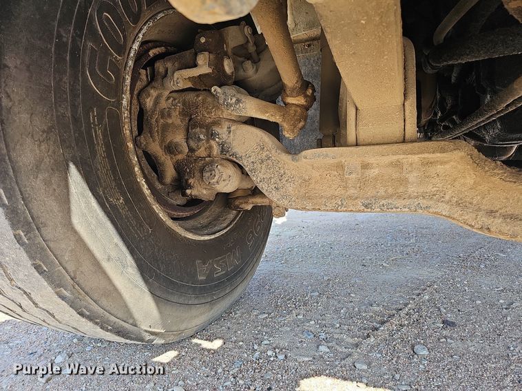 image for item DQ1087 1993 Mack RD960S  ready mix truck