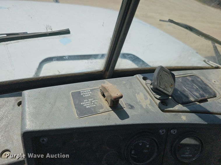 image for item DQ1087 1993 Mack RD960S  ready mix truck