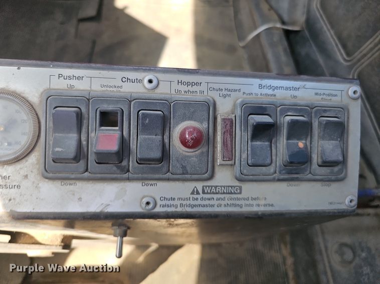 image for item DQ1087 1993 Mack RD960S  ready mix truck