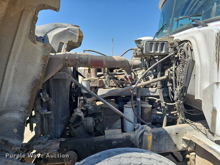 image for item DQ1087 1993 Mack RD960S  ready mix truck