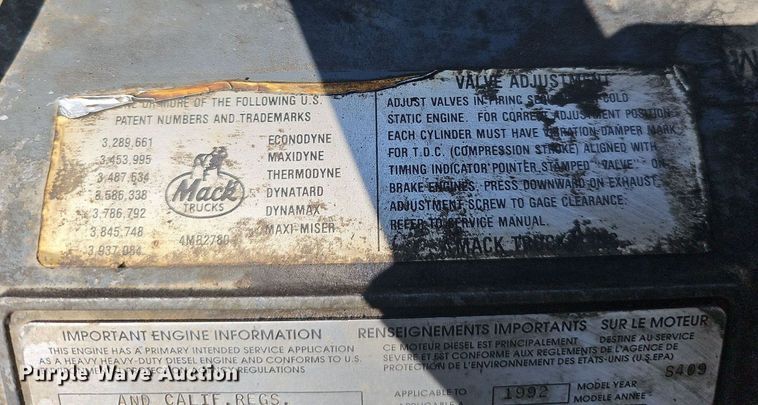 image for item DQ1087 1993 Mack RD960S  ready mix truck