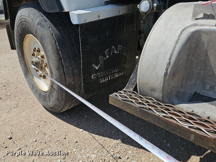 image for item DQ1087 1993 Mack RD960S  ready mix truck