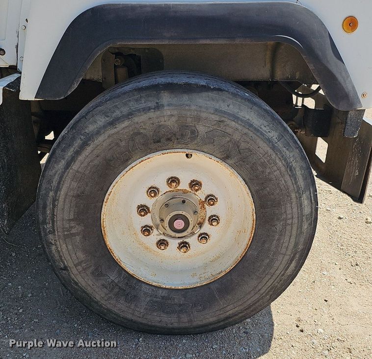 image for item DQ1087 1993 Mack RD960S  ready mix truck