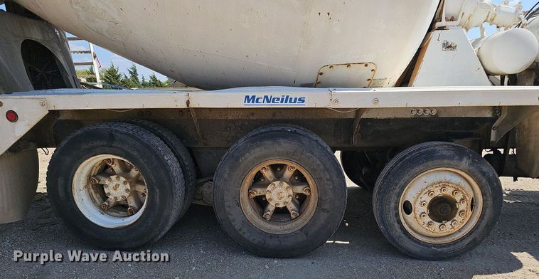 image for item DQ1087 1993 Mack RD960S  ready mix truck