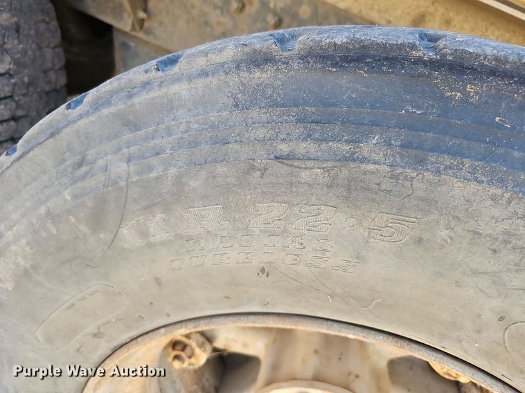 image for item DQ1087 1993 Mack RD960S  ready mix truck