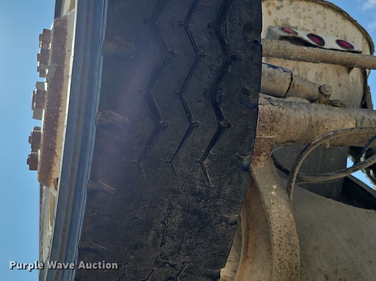 image for item DQ1087 1993 Mack RD960S  ready mix truck