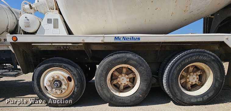 image for item DQ1087 1993 Mack RD960S  ready mix truck