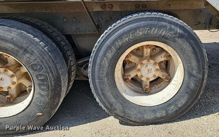 image for item DQ1087 1993 Mack RD960S  ready mix truck