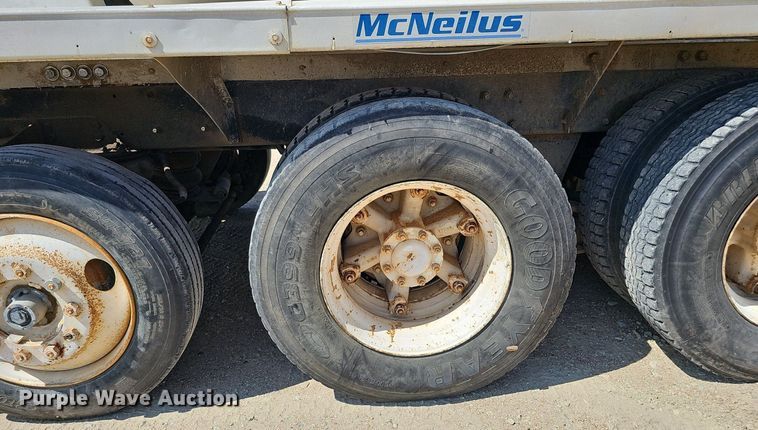 image for item DQ1087 1993 Mack RD960S  ready mix truck