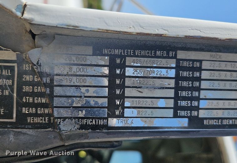 image for item DQ1087 1993 Mack RD960S  ready mix truck