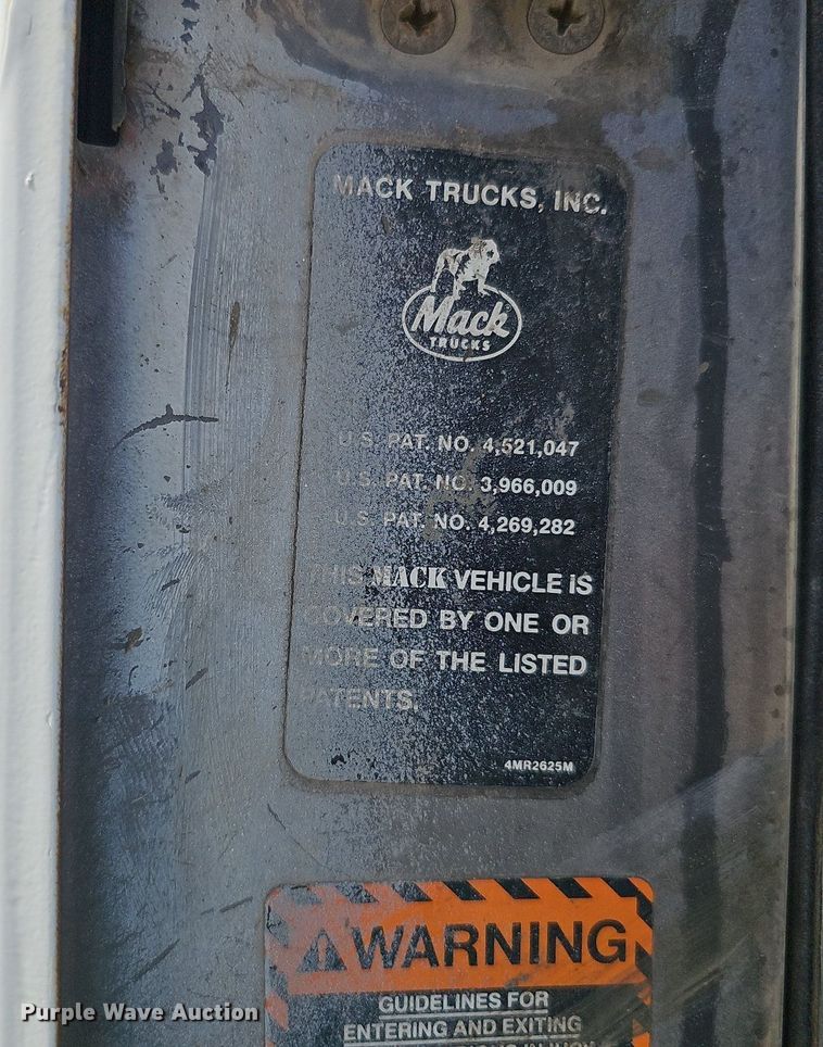 image for item DQ1087 1993 Mack RD960S  ready mix truck