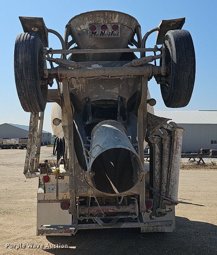 image for item DQ1088 1993 Mack RD690S  ready mix truck