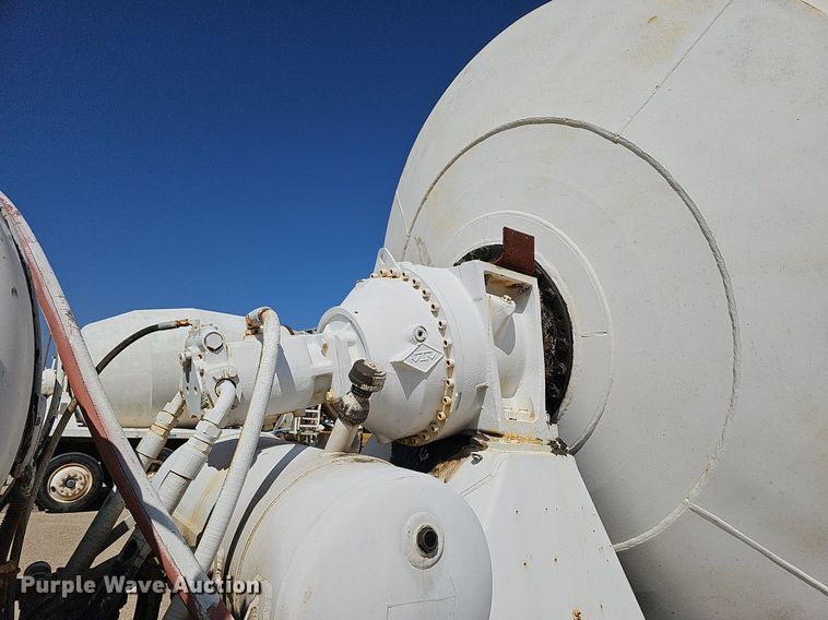 image for item DQ1088 1993 Mack RD690S  ready mix truck