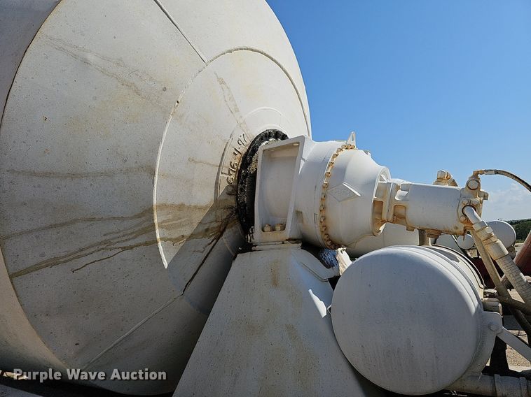 image for item DQ1088 1993 Mack RD690S  ready mix truck