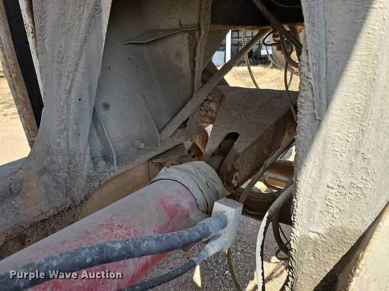 image for item DQ1088 1993 Mack RD690S  ready mix truck