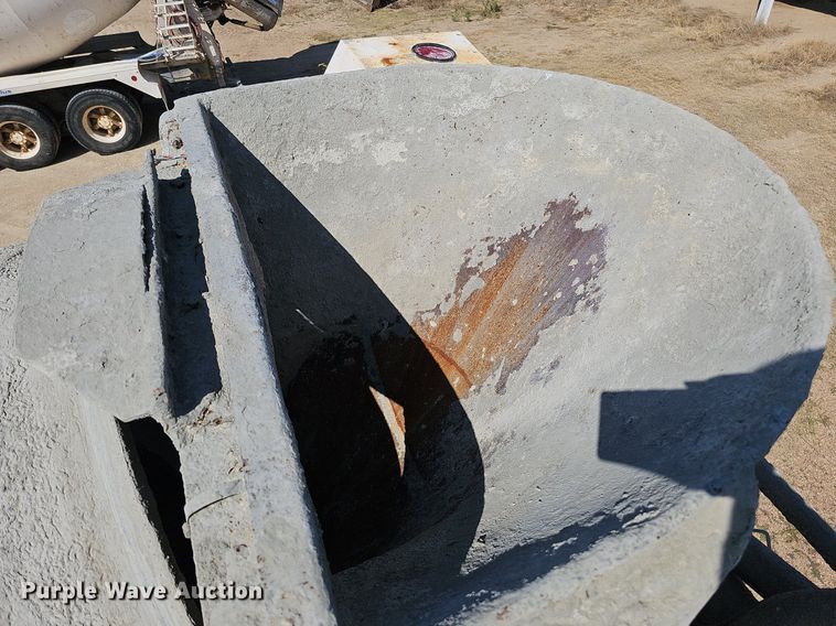 image for item DQ1088 1993 Mack RD690S  ready mix truck