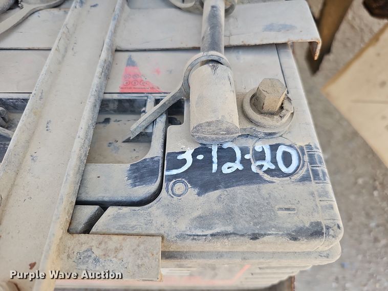 image for item DQ1088 1993 Mack RD690S  ready mix truck