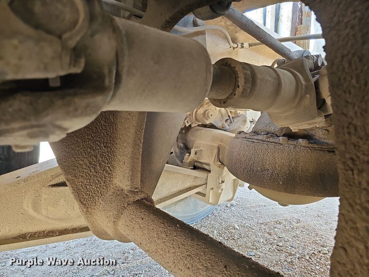 image for item DQ1088 1993 Mack RD690S  ready mix truck