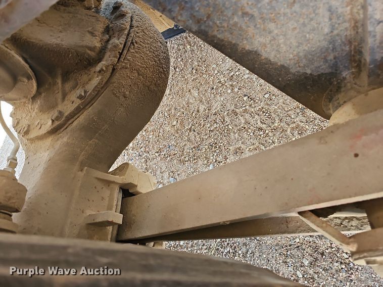 image for item DQ1088 1993 Mack RD690S  ready mix truck