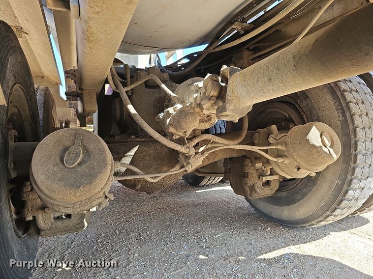 image for item DQ1088 1993 Mack RD690S  ready mix truck