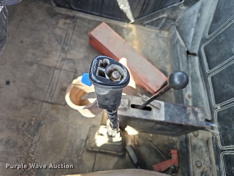 image for item DQ1088 1993 Mack RD690S  ready mix truck