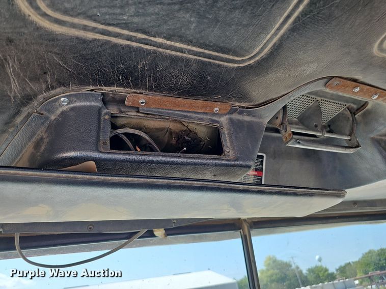 image for item DQ1088 1993 Mack RD690S  ready mix truck