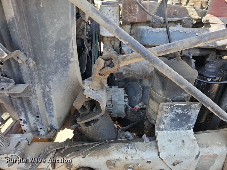 image for item DQ1088 1993 Mack RD690S  ready mix truck