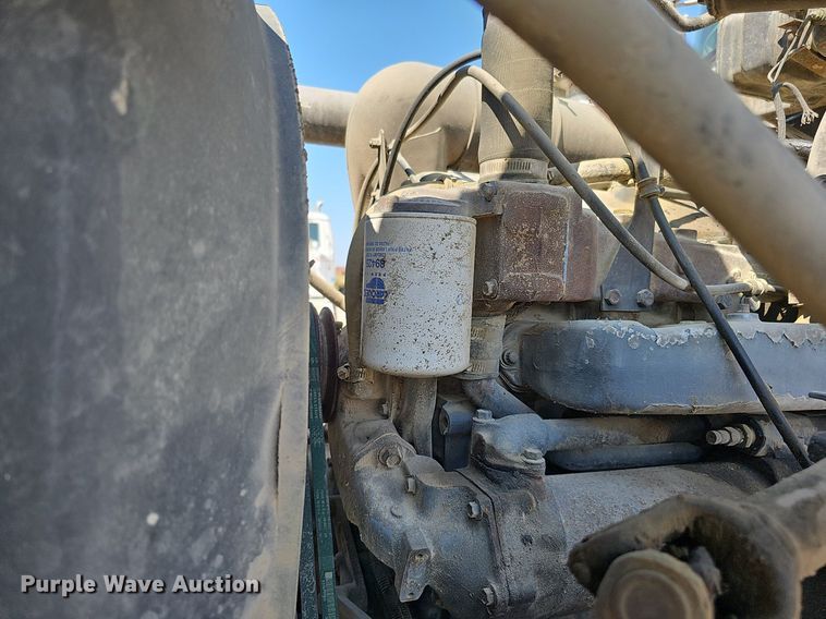 image for item DQ1088 1993 Mack RD690S  ready mix truck