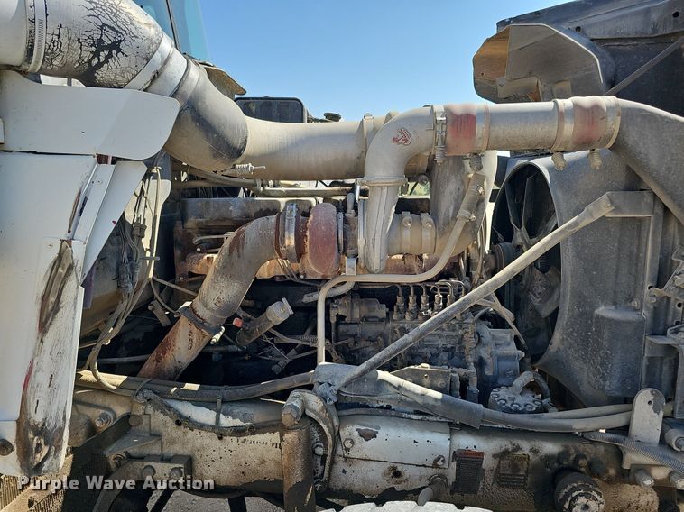 image for item DQ1088 1993 Mack RD690S  ready mix truck