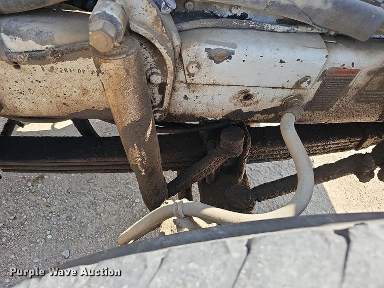 image for item DQ1088 1993 Mack RD690S  ready mix truck