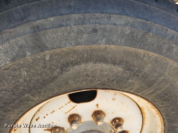 image for item DQ1088 1993 Mack RD690S  ready mix truck