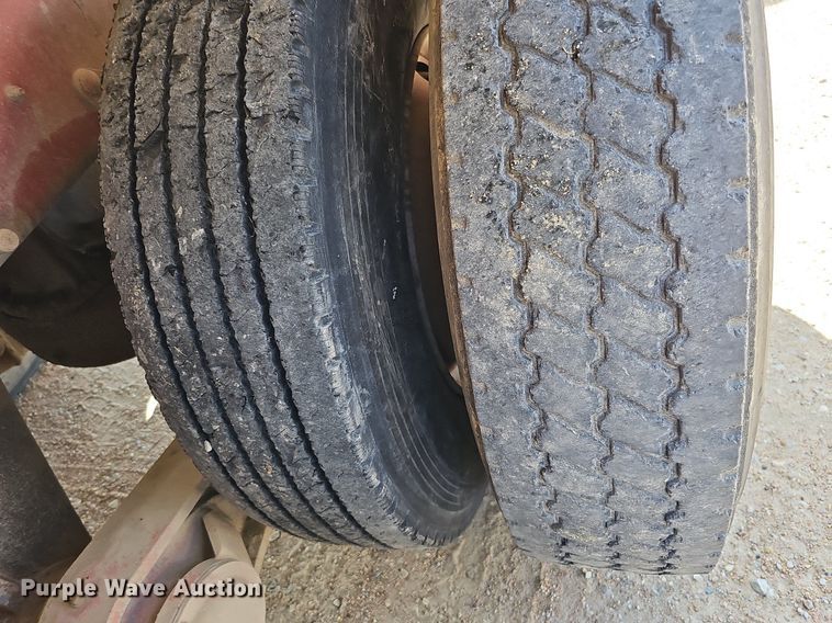 image for item DQ1088 1993 Mack RD690S  ready mix truck