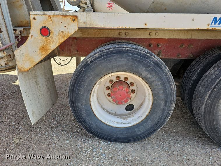 image for item DQ1088 1993 Mack RD690S  ready mix truck