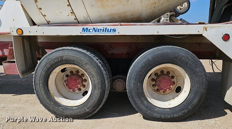 image for item DQ1088 1993 Mack RD690S  ready mix truck