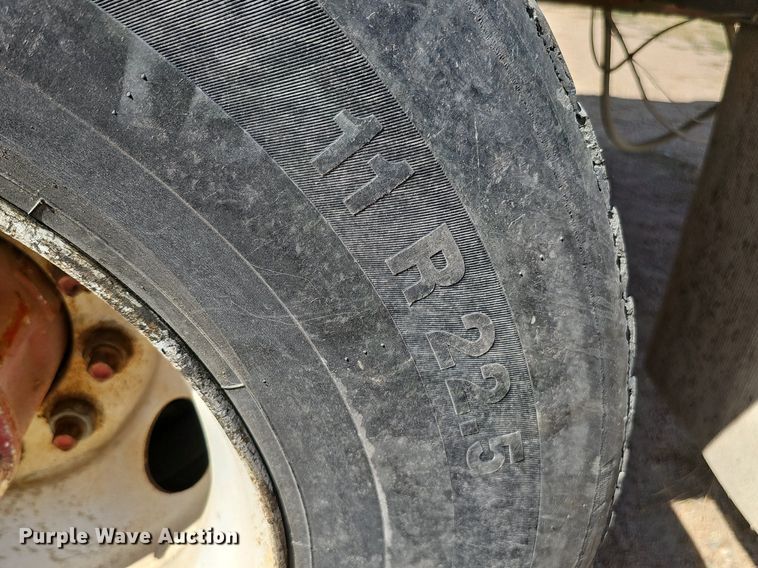 image for item DQ1088 1993 Mack RD690S  ready mix truck