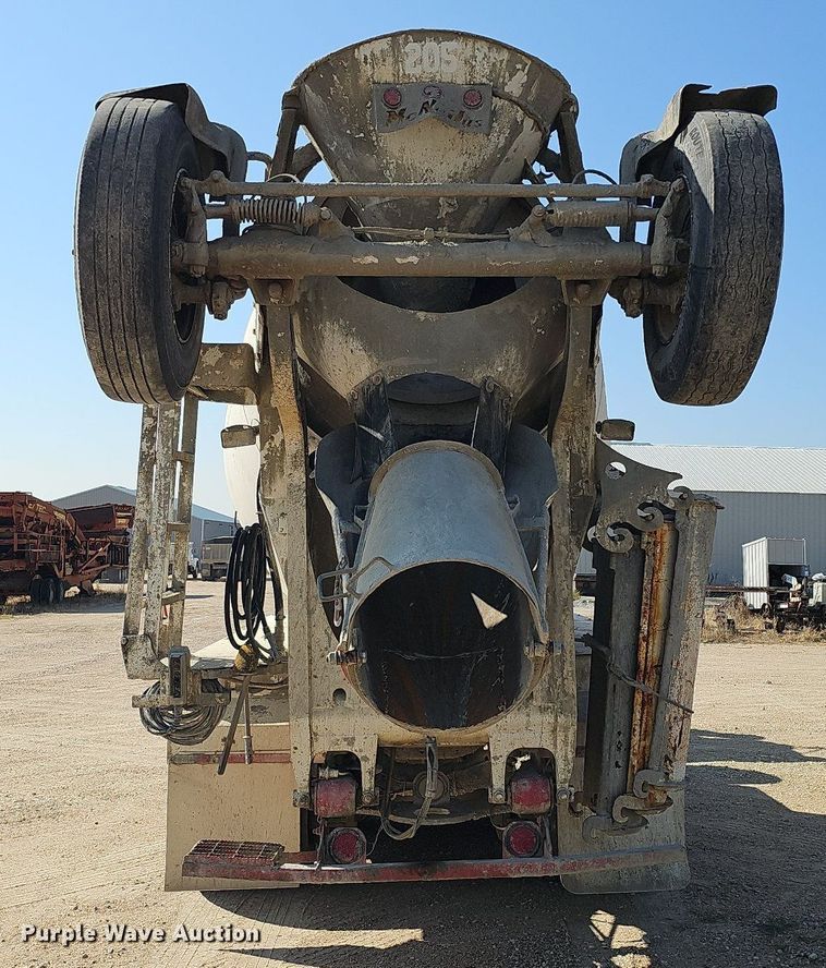 image for item DQ1089 2000 Mack RD690S  ready mix truck