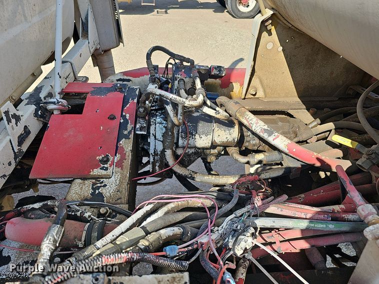 image for item DQ1089 2000 Mack RD690S  ready mix truck