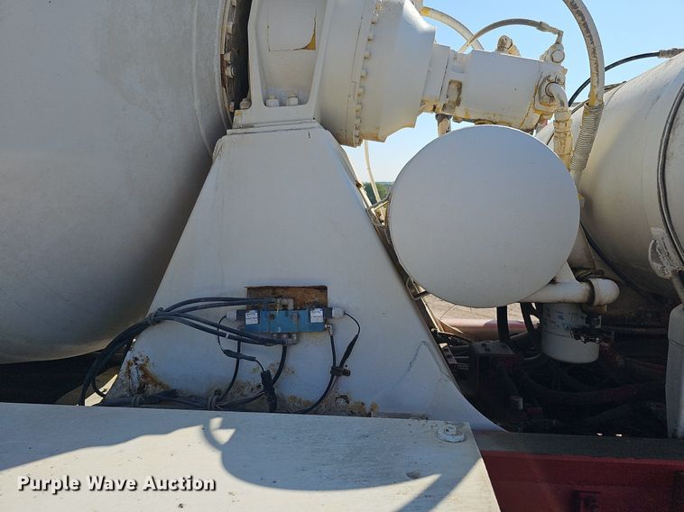 image for item DQ1089 2000 Mack RD690S  ready mix truck