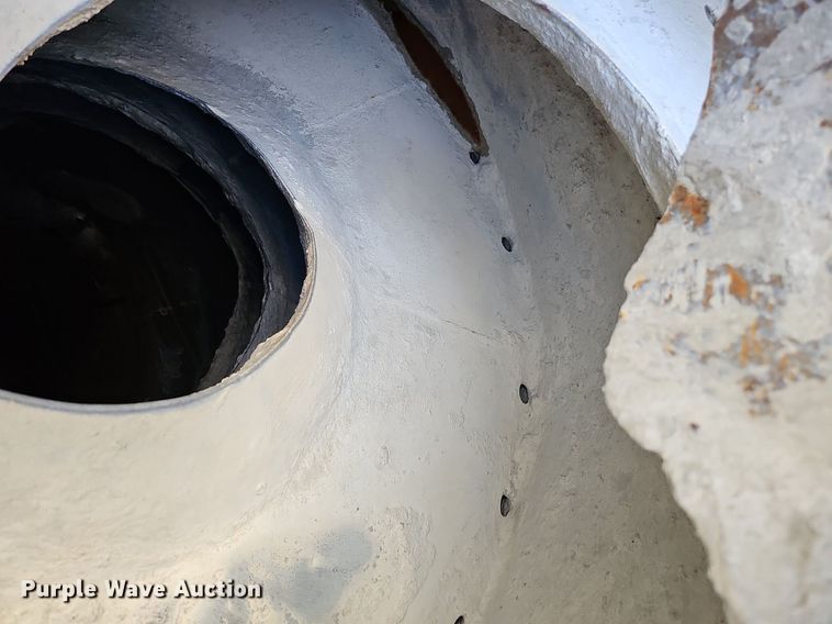 image for item DQ1089 2000 Mack RD690S  ready mix truck