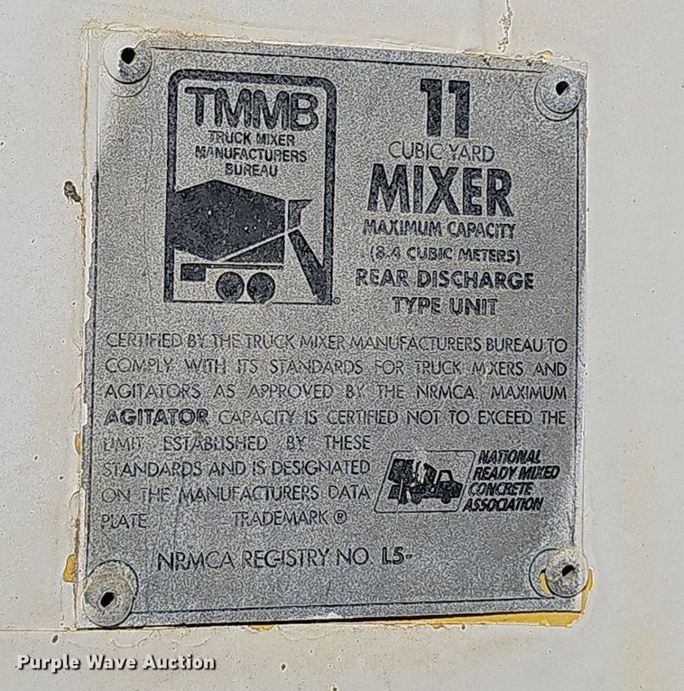 image for item DQ1089 2000 Mack RD690S  ready mix truck